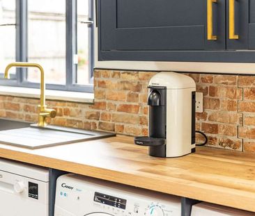 Newley refurbished property close to UHW Room 1 - Photo 3