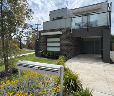 Location & convenient. - Photo 6