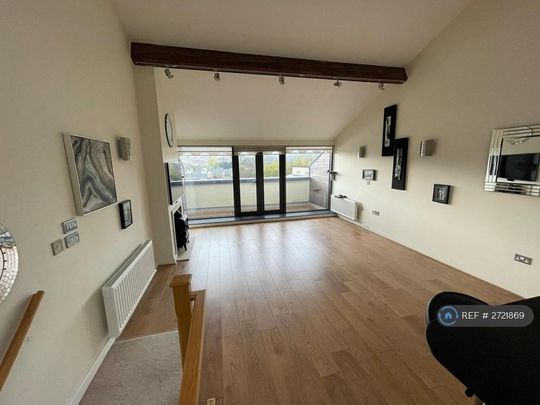 2 bedroom penthouse to rent - Photo 1