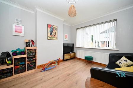 10 Ailesbury Crescent, Belfast, BT7 3EZ - Photo 2