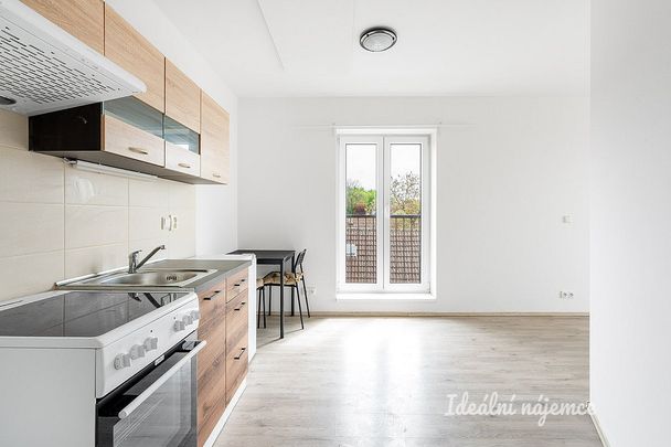 Pronájem bytu 1+kk 23 m² - Photo 1