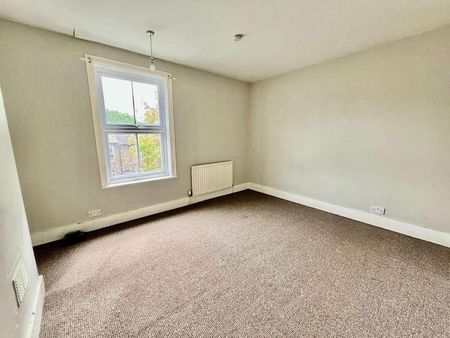 Out Westgate, Bury St. Edmunds, IP33 - Photo 3