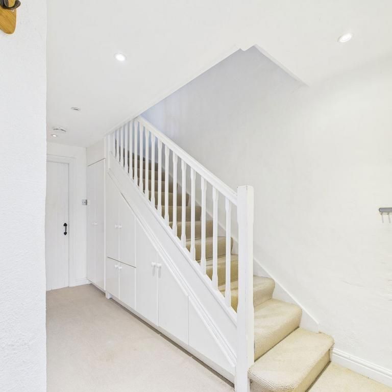 3 bedroom barn conversion to rent - Photo 1