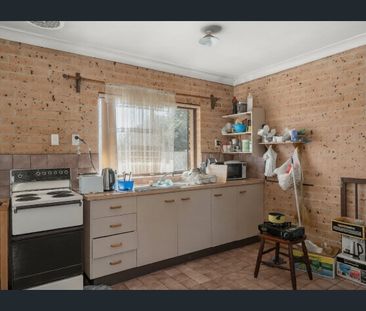 Cozy and Convenient - Photo 2