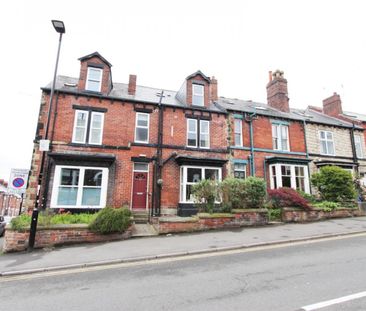 5 bedroom House To Let - Photo 2