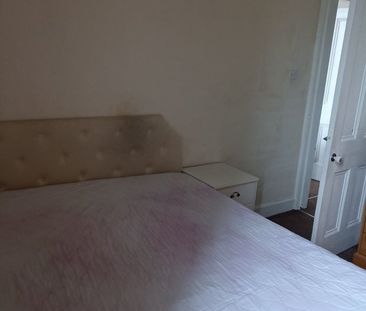 1 Bed Flat, Gibson Terrace, EH11 - Photo 3