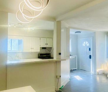 For Lease - 166 Chaplin Crescent Unit# 2nd Floor Bedroom, Toronto, ... - Photo 5