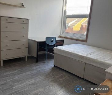 4 bedroom maisonette to rent - Photo 5