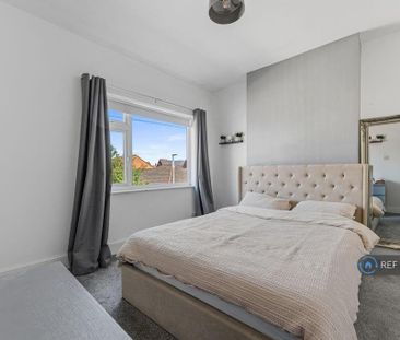 3 bedroom terraced house to rent - Photo 6