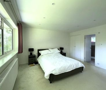 4 bedroom detached house to rent - Photo 6