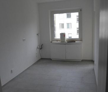 Gutgeschnittene, modernisierte 3 -Zimmer-Wohnung - Photo 1