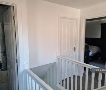 3 bedroom detached house to rent - Photo 3