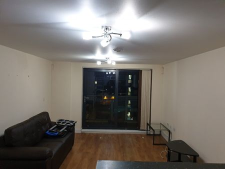 2 Bed Flat, Perth Road, IG2 - Photo 2