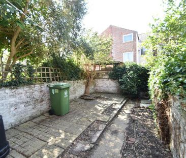 3 bedroom terraced house to rent - Photo 6