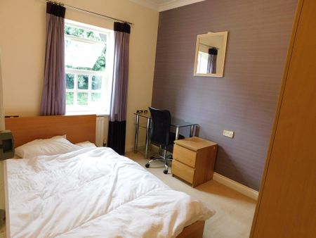 5 bedroom terraced house to rent - Photo 4