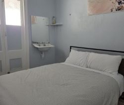 Crown Hotel - Photo 2