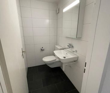 Renovierte und helle 4.5 Zimmer Wohnung - Photo 6