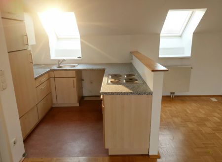 Helle Dachterrassen-Wohnung im Zentrum der Stadt St. Valentin - Photo 3