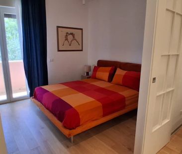 Elegante bilocale ristrutturato con piscina, posto auto e campo da ... - Photo 4