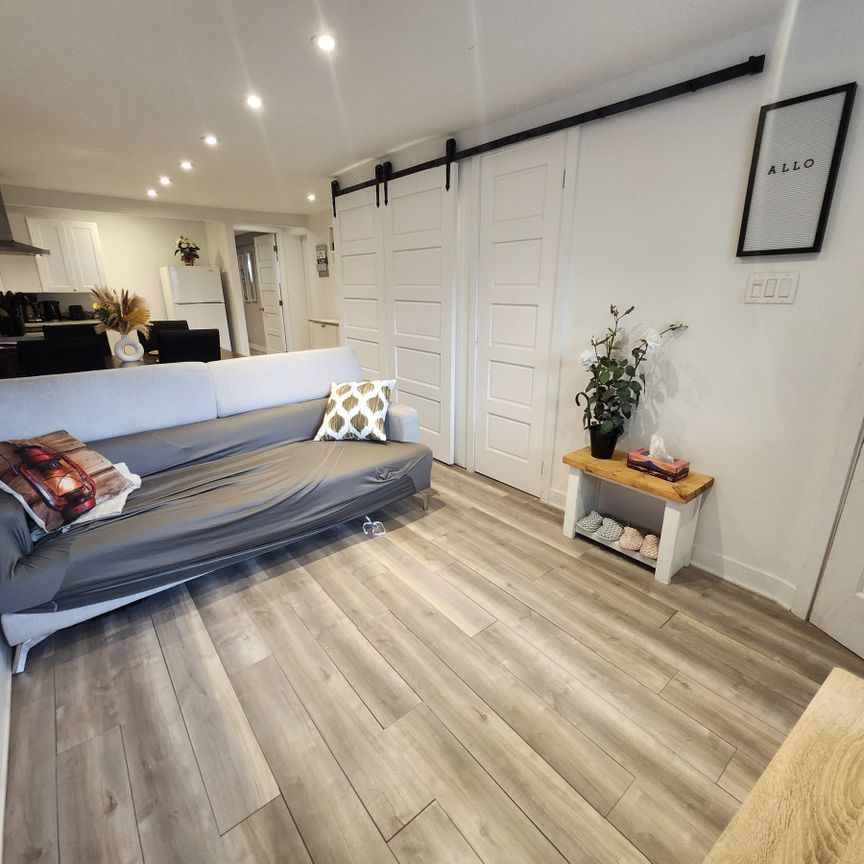 9325 Avenue Souligny, #A - Photo 1