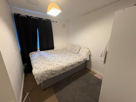 83 Frederick Drive, Peterborough - Photo 5