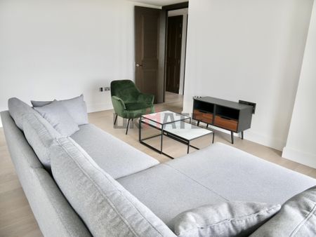 Royal Warwick Square E （Whole property） Room 1 - Photo 4