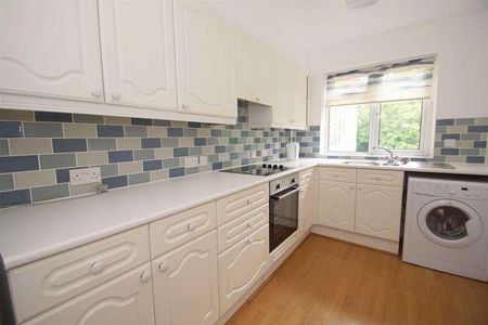 Woodlea Court, Alwoodley, Leeds, LS17 - Photo 2