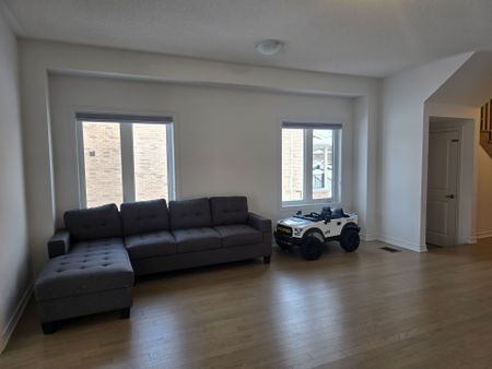 For Lease - 387 Russell Street, Southgate, Ontario - Photo 4