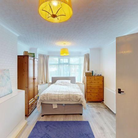 3 bedroom semi-detached house to rent - Photo 1