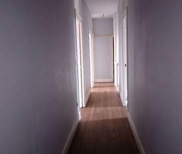 Vaste appartement 100 m² centre ville AUTUN - Photo 2