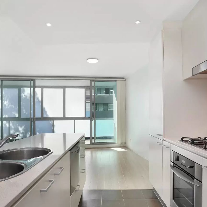 MGM MARTIN – ONE BEDROOM APARTMENT - Photo 1