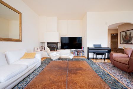 Elegante Wohnung mit Seeblick in einer stilvollen historischen Villa - Foto 2