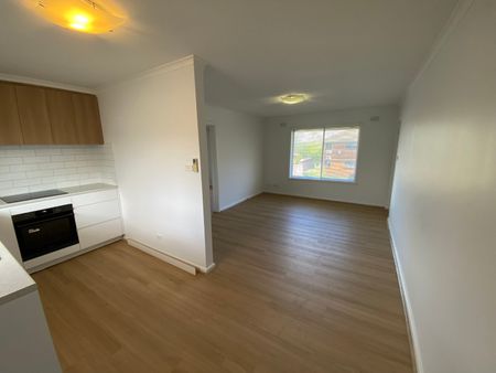 14 / 8 Anzac St, Carnegie - Photo 3