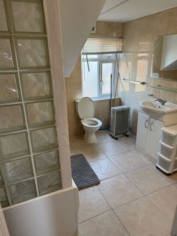 Studio Flat, Fulham Palace Road, W6 - Photo 3