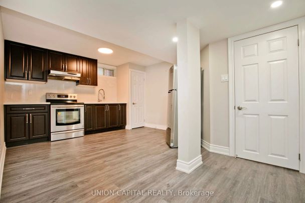 57 Belvedere Crescent #Lower - Photo 1