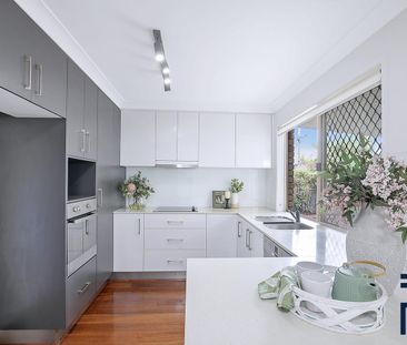 Available Now 3 bedroom townhouse just repainted! - Photo 5