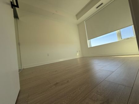 For Lease - 2495 Eglinton Avenue Unit# 1105, Mississauga, Ontario - Photo 2