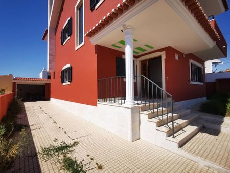 3 Bedroom House, Cascais - Photo 3