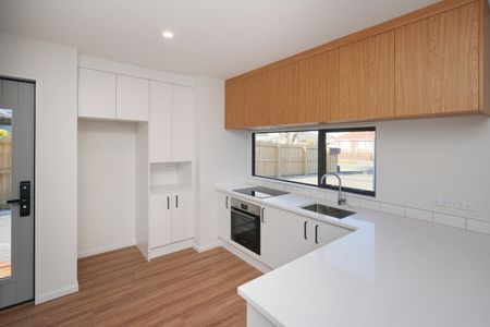2/31 Newmark Street - Photo 2