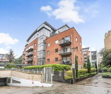 3 bedroom flat to rent - Photo 5