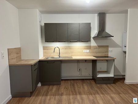 Location Appartement 3 pièces 74m² FRANQUEVILLE ST PIERRE 76520 - Photo 5