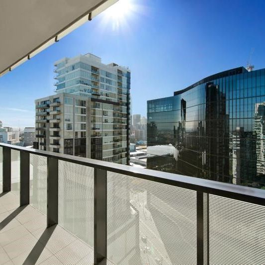 One Bedroom Apartment In The Heart of Southbank! Whitegoods Included! - Photo 1