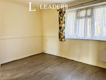 2 bedroom apartment to rent Seaview Avenue, Basildon, Essex, SS16 - Photo 2