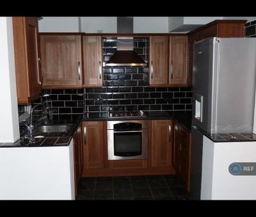 3 bedroom end of terrace house to rent - Photo 1