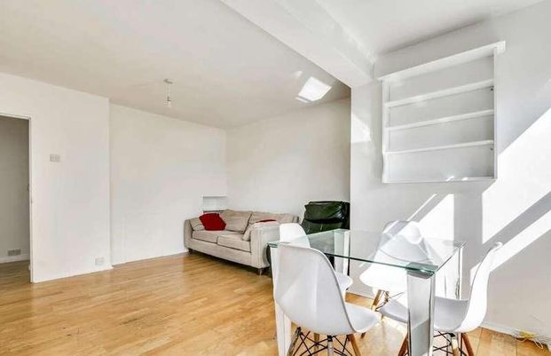 Weydown Close, London, SW19 - Photo 1