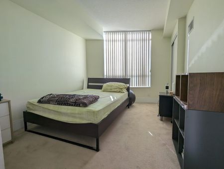For Lease - 330 Burnhamthorpe Road Unit# 2210, Mississauga, Ontario - Photo 4