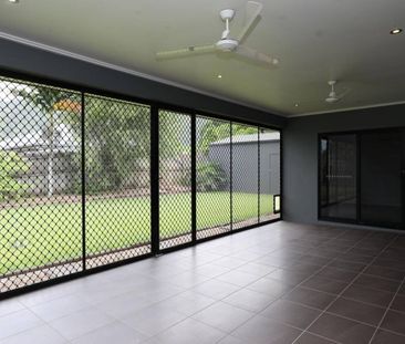 Large Executive Style Home - Large Shed - Large Block - Side Access - Photo 5