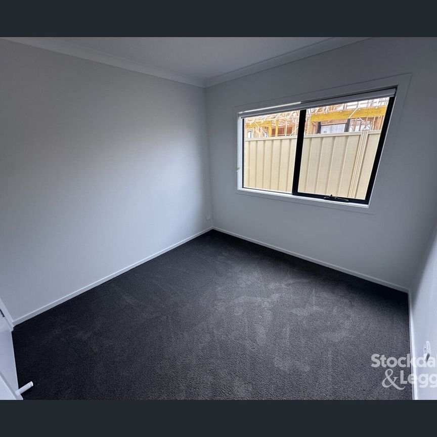 Unit 1/30 Woodstock Street, Shepparton, Vic 3630 - Photo 1