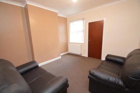 4 bedroom house to rent - Photo 2