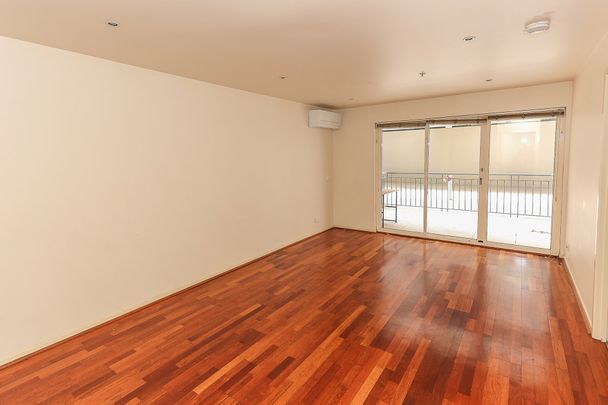 Location And Property Perfect! - Photo 1